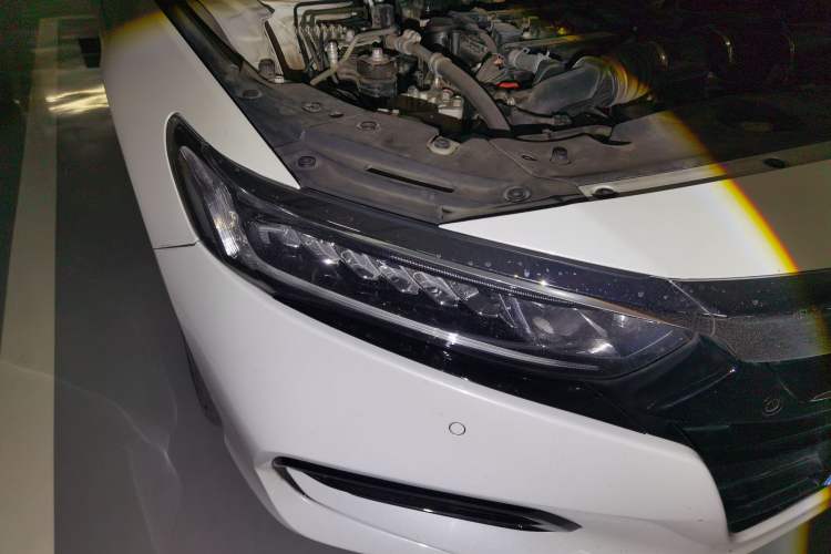 Used Honda Accord 2018 260TURBO Luxury Edition China VI Right Front Headlight