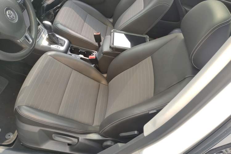 Used Volkswagen Tiguan 2016 300TSI Automatic All-Wheel Drive Fashion Vision Edition Left Front Seat