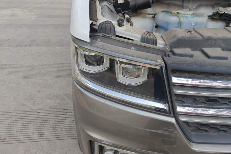 Used Jinbei New Hiace S 2018 1.5L Wealth Edition DLCG14 Right Front Headlight