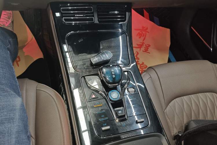 Used BYD Han 2024 EV Glory Edition 506KM Front-Wheel-Drive Premium Model
