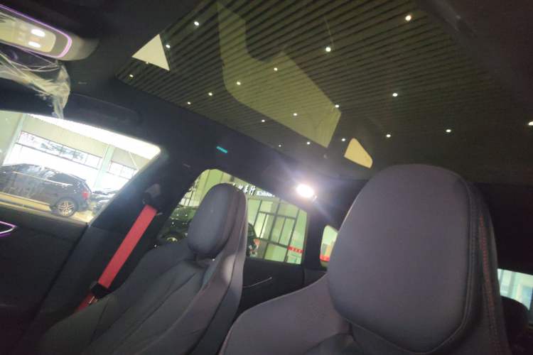 Used Zeekr 001 2026 Model 103° Four-Wheel Drive Ultra Version
