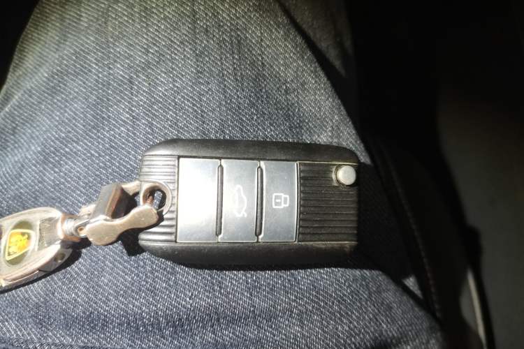 Used Roewe RX5 2018 20T Two-Wheel Drive Manual Internet Smart Edition
