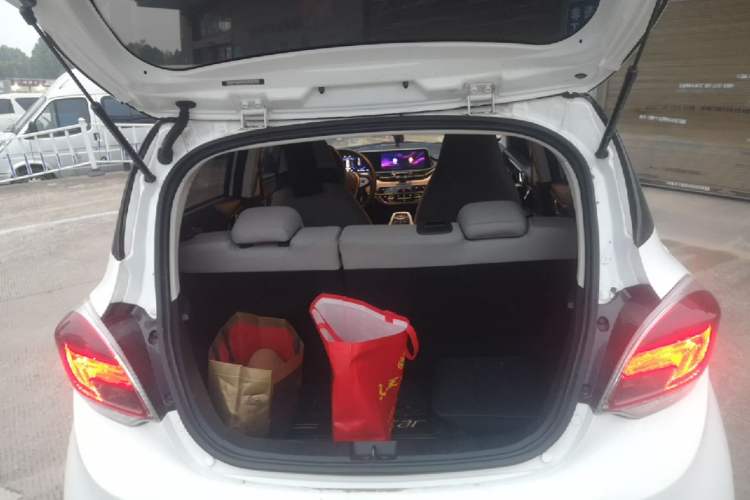 Used CHANGAN Benni E-Star 2020 Xinyue Edition Lithium Iron Phosphate (31.18 kWh) Trunk