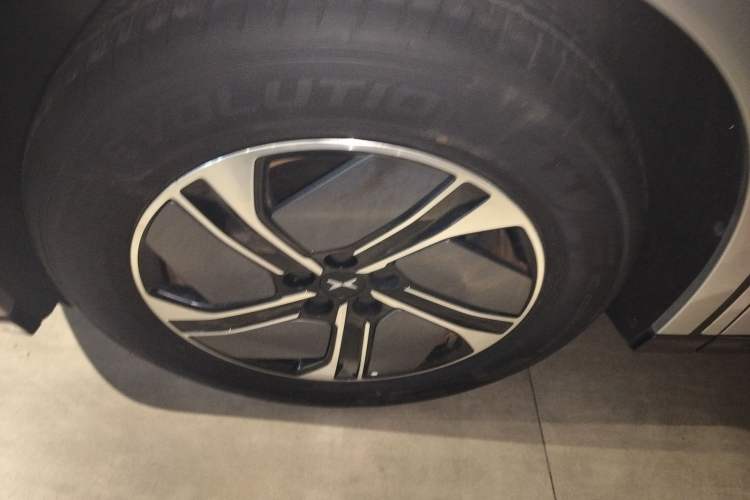 Used XPeng G6 2023 580 Long-Range Max Left Front Wheel Hub