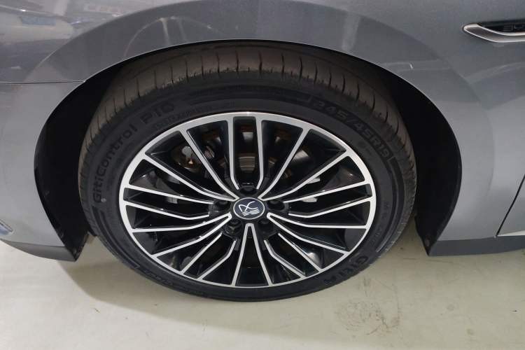 Used BYD Han 2022 DM-i 121KM Prestige Model
