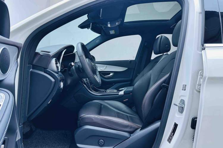 Used Mercedes-Benz GLC 2022 Second Facelift GLC 260 L 4MATIC Dynamic Edition
