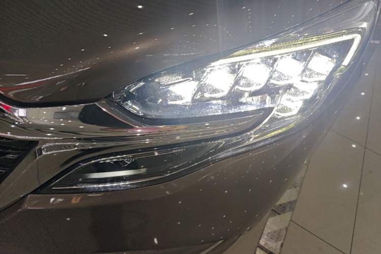 Used Buick GL8 2020 ES Land Cruiser 653T Luxury Model Left Front Headlight