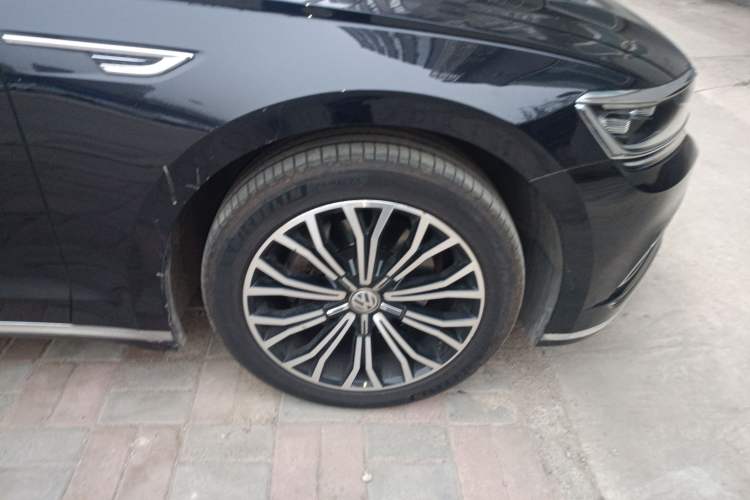 Used Volkswagen Phideon 2019 380TSI Two-Wheel Drive Business Edition China VI Standard