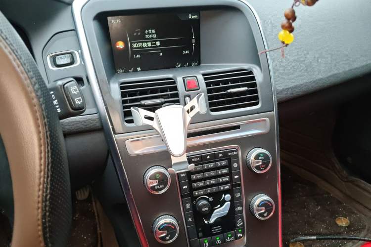 Used Volvo XC60 2015 T5 AWD Zhiyuan Edition
