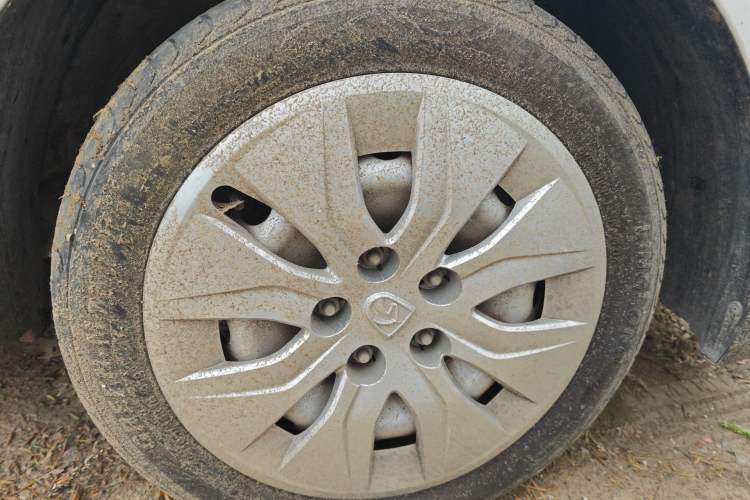 Used Baojun 730 2016 1.5L Manual Value Edition 5 Seats China V Emission Standard Right Front Wheel Hub