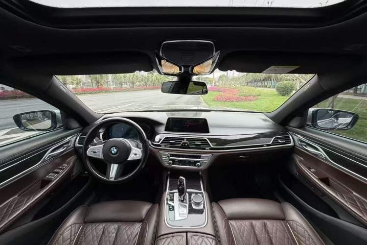 Used BMW 7 Series 2019 Restyled 740Li Leading Edition M Sport Package
