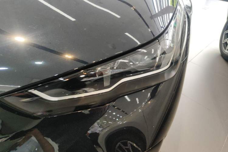 Used BMW 5 Series 2024 530Li Leading Model M Sport Package Left Front Headlight