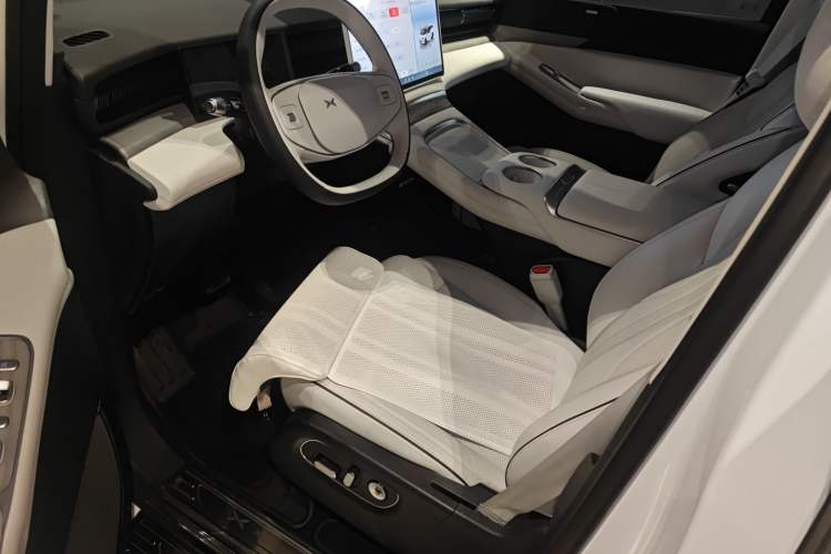 Used XPeng X9 2024 640 All-Wheel Drive High-Performance Max
