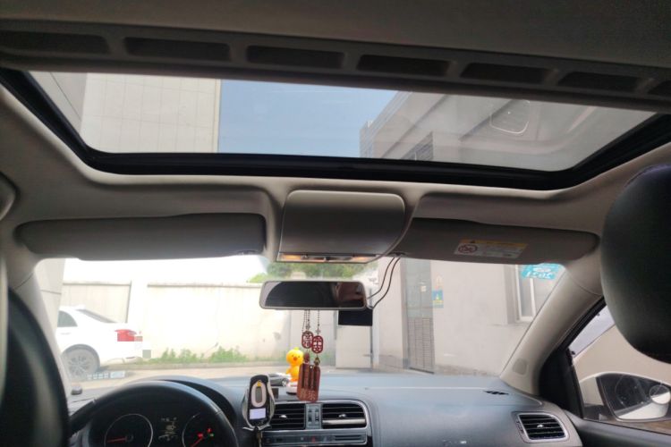 Used Volkswagen Polo 2018 1.5L Automatic Enjoyment Model Headliner