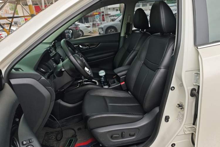 Used Nissan X-Trail 2020 2.0L XL ITS CVT 2WD SmartConnect Comfort Edition Left Front Seat