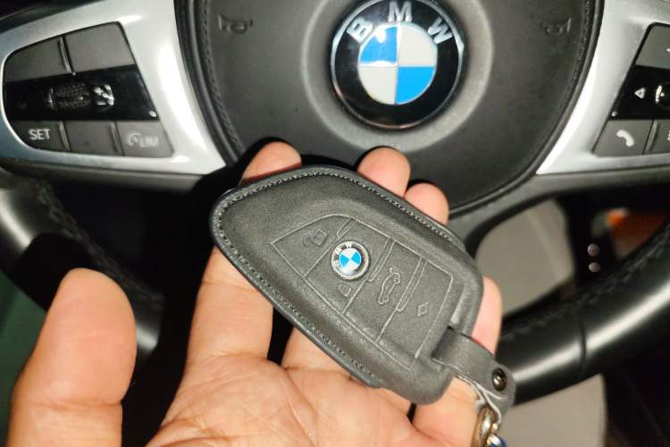 Used BMW 2 Series 2023 225i Four-Door Coupe M Sport Package Gear Lever