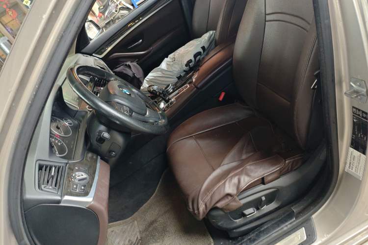 Used BMW 5 Series 2014 525Li Luxury Design Package
