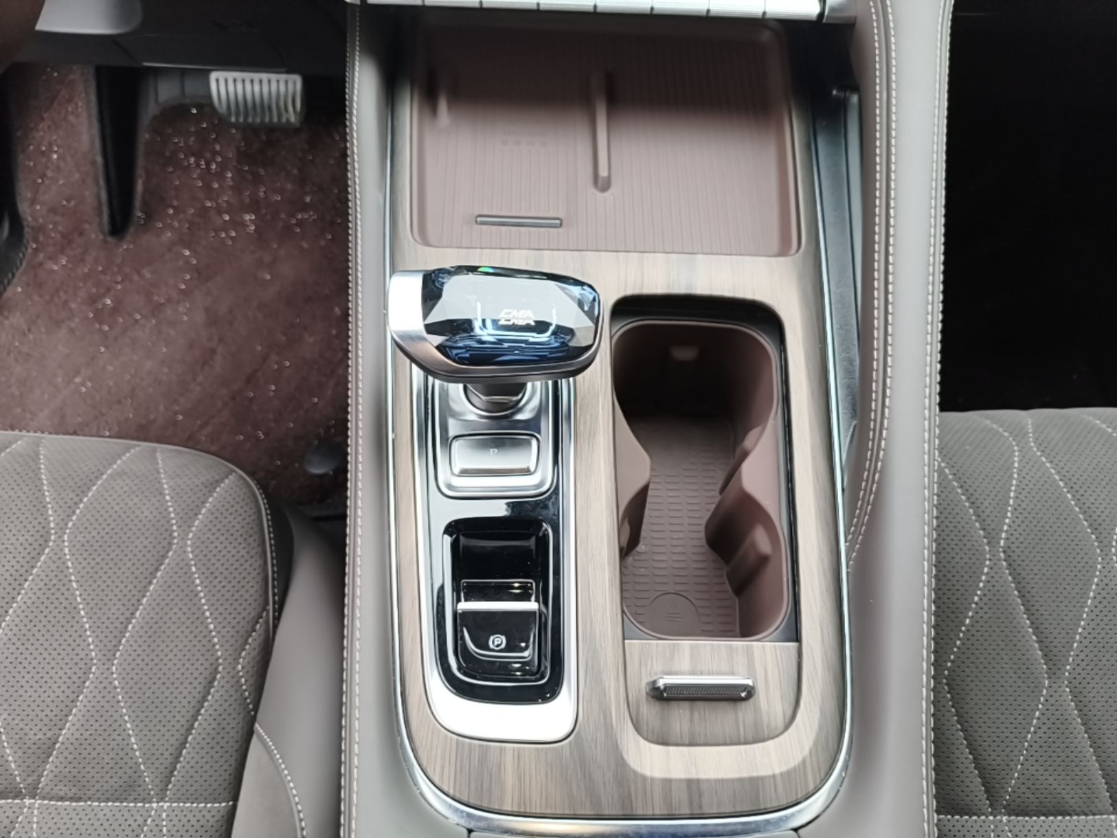 Geely Auto Monjaro L 2026 Model Oriental Yao 2.0TD Automatic Wangyue Edition — снимка 16