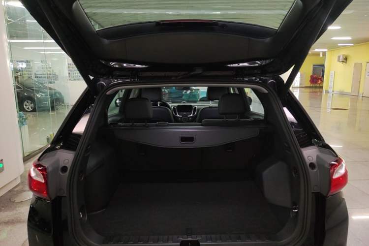 Used Chevrolet Equinox 2019 535T Automatic YuJie Edition China VI