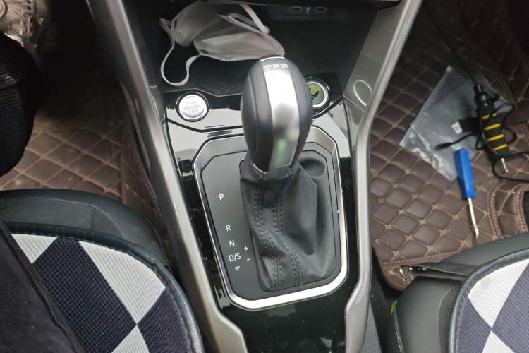 Used Volkswagen T-ROC 2022 280TSI DSG Two-Wheel Drive R-Line Pro PLUS