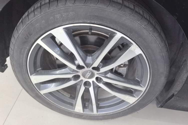 Used Audi A6L 2021 40 TFSI Luxury Dynamic Edition Right Rear Wheel Hub