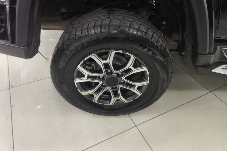 Used BAIC Off-Road BJ40 2019 2.0T Automatic Four-Wheel Drive Urban Hunter Edition Flagship Model China V Emission Standard
