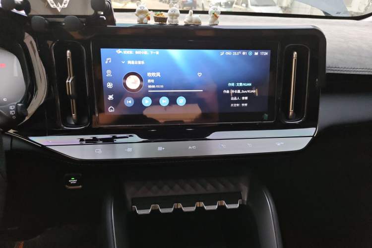 Used Wuling Xingyun 2023 2.0L DHT Flagship Edition
