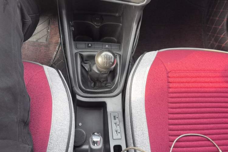 Used Volkswagen Santana 2021 1.5L Manual Fashion Edition Gear Lever