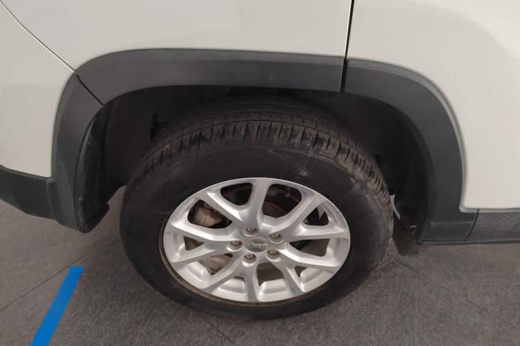 Used Jeep Cherokee 2016 2.0L Superior Edition
