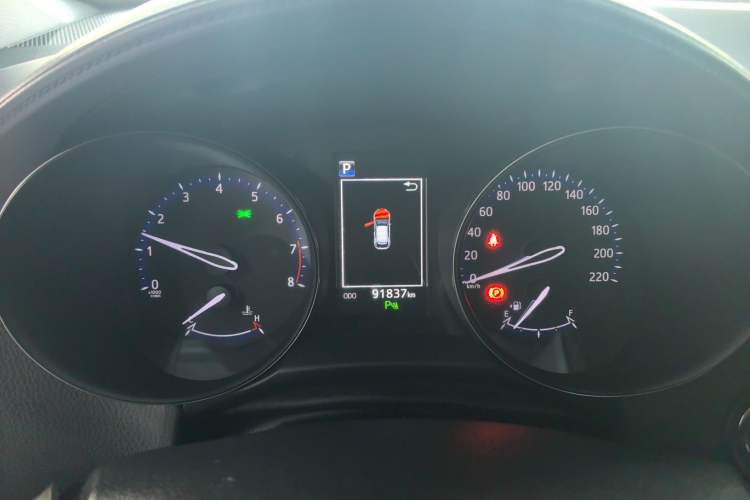 Used Toyota C-HR 2018 2.0L Luxury Sunroof Version China VI Standard
