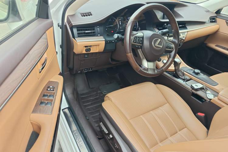 Used Lexus ES 2015 200 Elite Edition Driver Seat