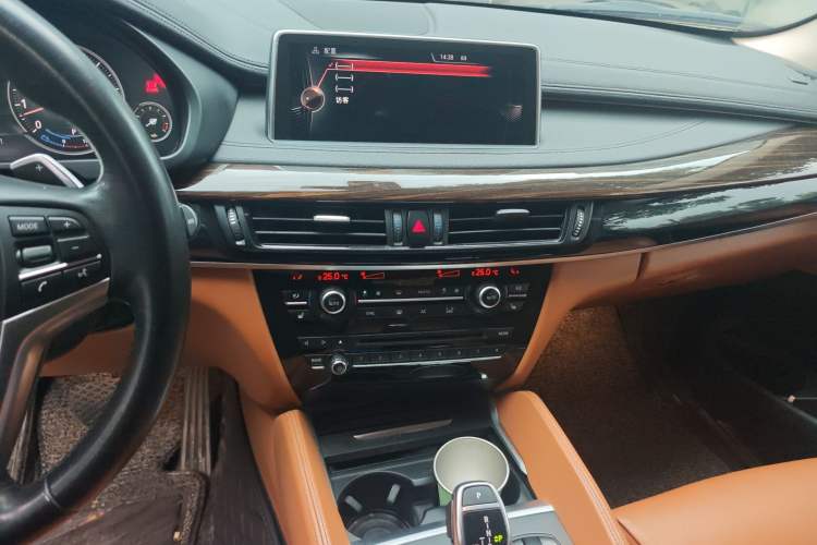 Used BMW X6 2015 xDrive35i Leading Model