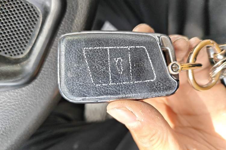 Used Dongfeng Fengon 330 2014 1.3L Manual Utility Version DK13-07 Vehicle Key