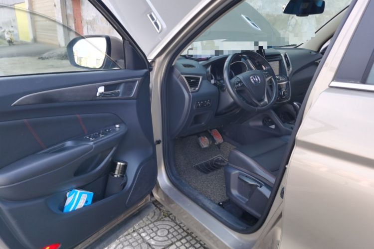 Used CHANGAN CS75 2014 1.8T Automatic Elite Model China IV Standard Driver Seat