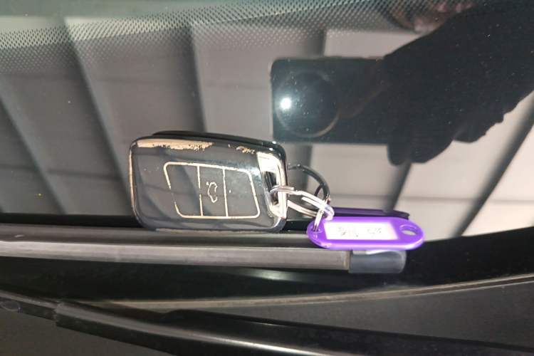 Used Volkswagen Magotan 2023 2 Million Units Limited Edition 330TSI DSG Leading Version Interior 1