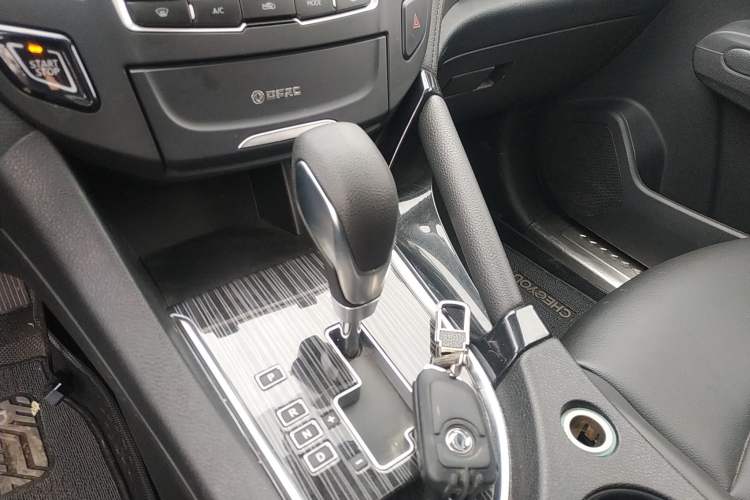 Used Dongfeng Aeolus AX7 2016 2.0L Automatic Zhiyi Trim