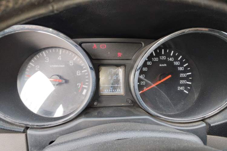 Used FAW Senya S80 2015 1.5L Manual 5-Seater Urban Edition
