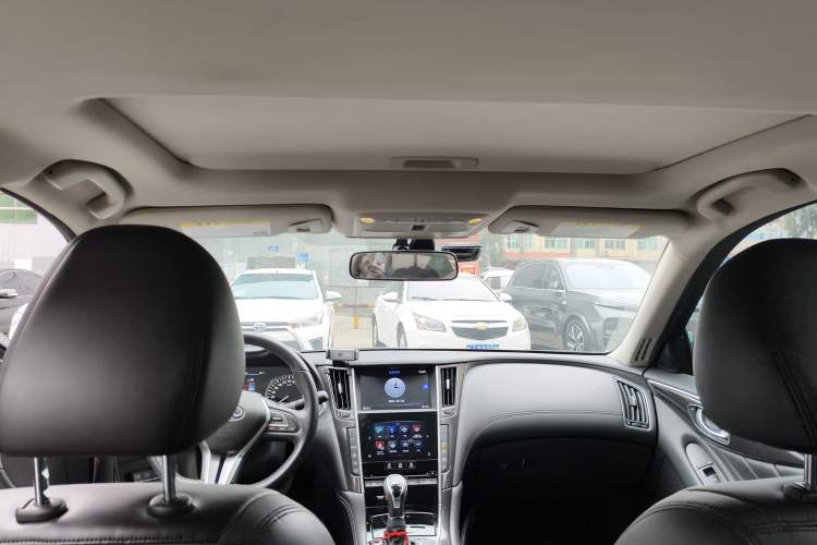 Used Infiniti Q50L 2018 2.0T Comfort Edition China VI Standard Headliner