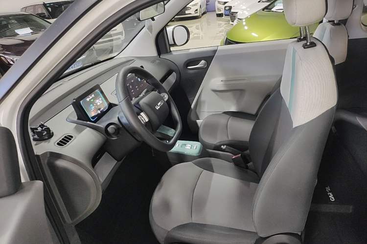 Used CHANGAN NEVO Lumin 2023 205km Xiangqin Version
