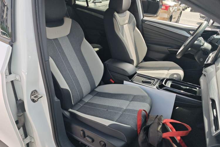 Used Volkswagen ID.4 CROZZ 2024 Pure Edition Limited Edition Right Front Seat