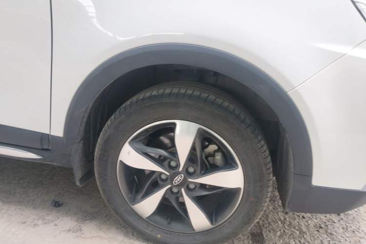 Used JAC Group Refine S3 2018 Custom Edition 1.5L Manual Luxury Smart Model Right Front Wheel Hub