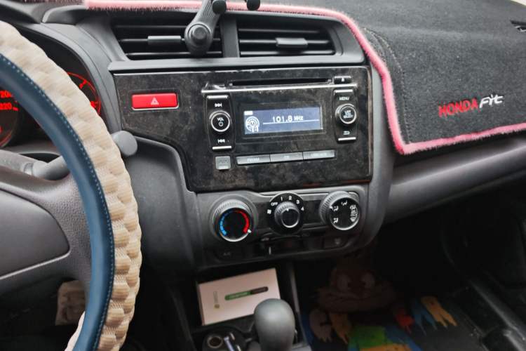 Used Honda Fit 2016 1.5L LX CVT Comfort Model Audio And AC Panel