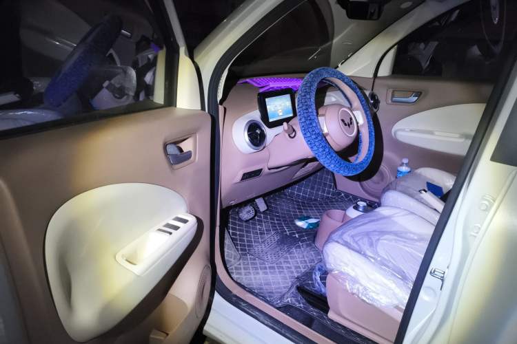 Used Wuling Hongguang MINIEV 2025 Four-Door Version Advanced Edition