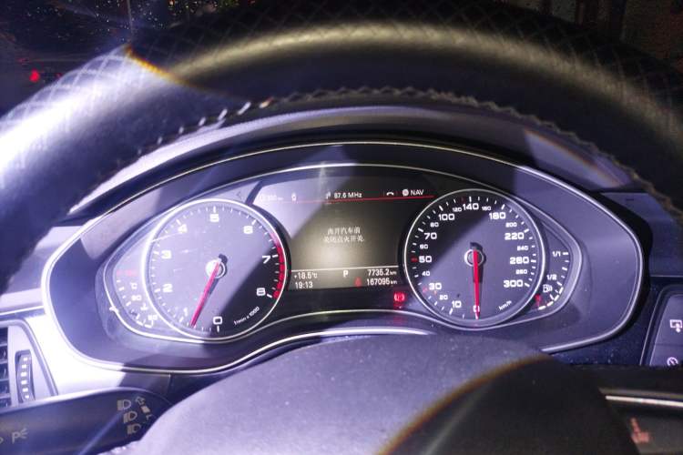 Used Audi A7 2013 30 FSI Standard Edition Instrument Cluster