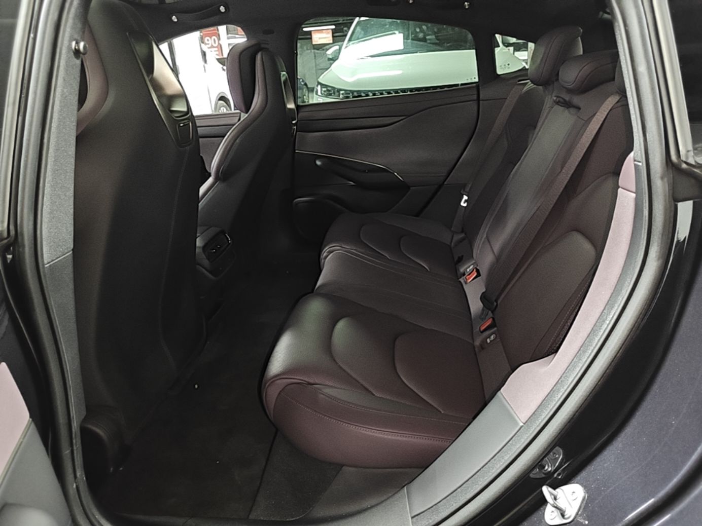 Xiaomi Auto SU7 2024 Rear-Drive Long-Range Intelligent Driving Version — снимка 20