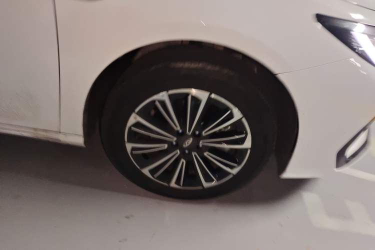 Used Chery Fengyun A8 2025 Model 70km Basic Version
