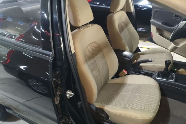 Used Hyundai Celesta 2011 1.6L Manual Comfort Edition