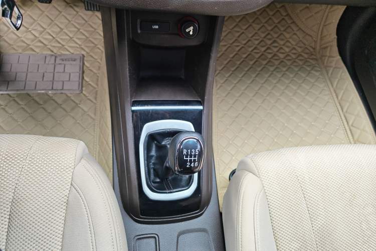 Used Baojun 310W 2017 1.5L Manual Comfort Version China V
