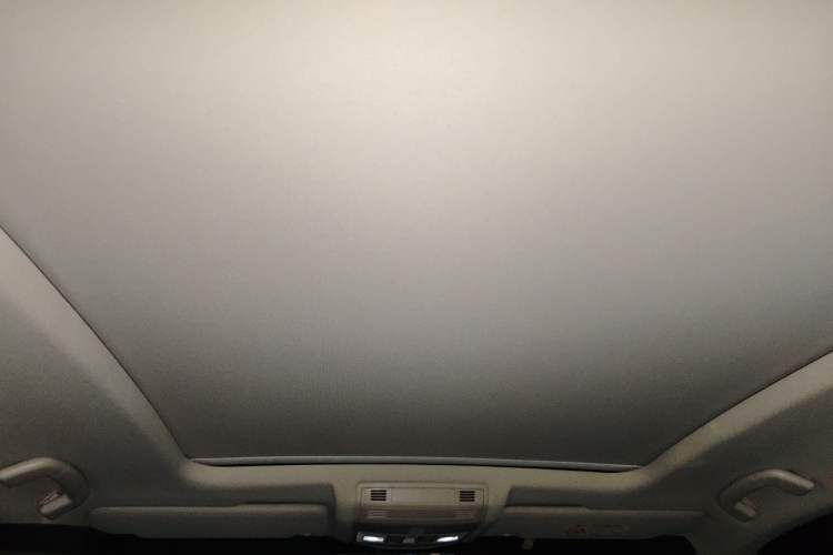 Used Volkswagen T-ROC 2019 280TSI DSG Two-Wheel Drive Comfort Version China VI Standard
