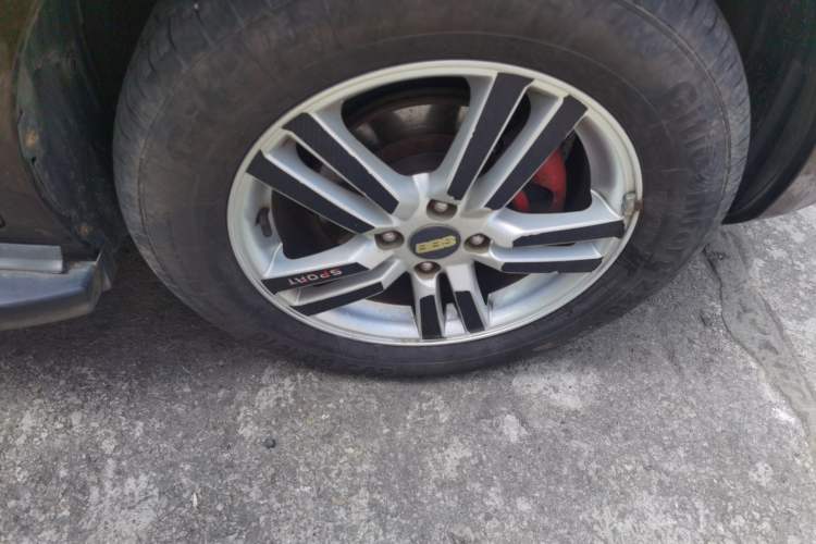 Used Jinbei Zhishang S30 2015 1.5L Manual Elite Model Right Front Wheel Hub